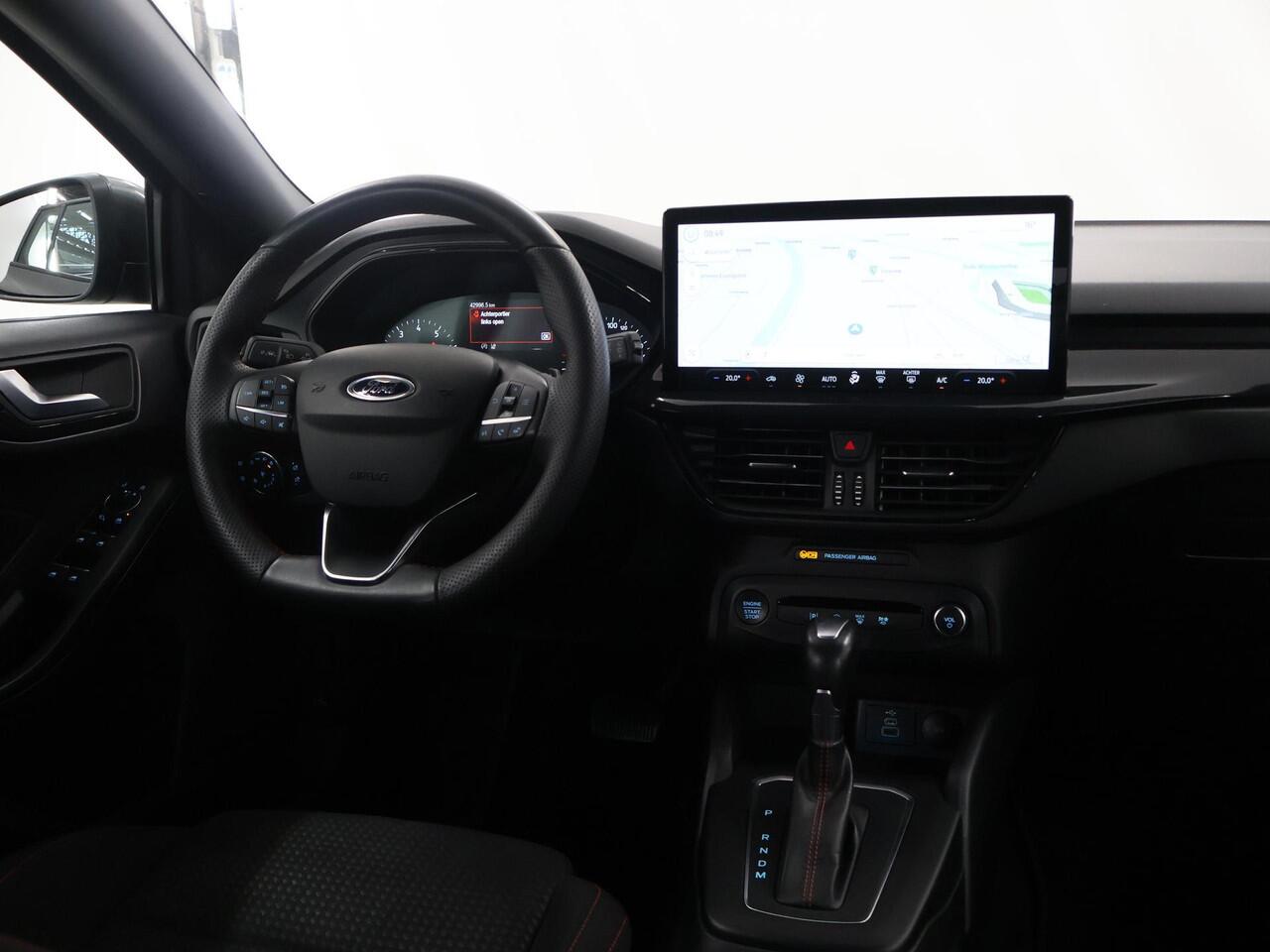 Ford FOCUS Wagon 1.0 EcoBoost Hybrid ST Line | Cruise Control | Parkeercamera | Navigatie | Climate Control |