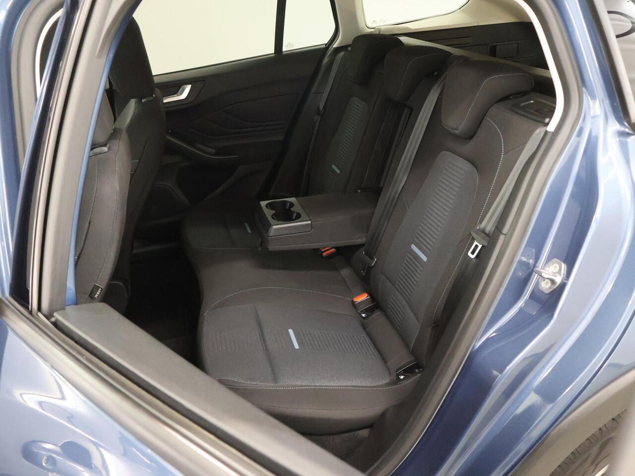 Ford FOCUS Wagon 1.0 EcoBoost Hybrid Active Style | Nieuw Model | Winterpakket | Parkeercamera | Navigatie | Climate Control | Cruise Control |