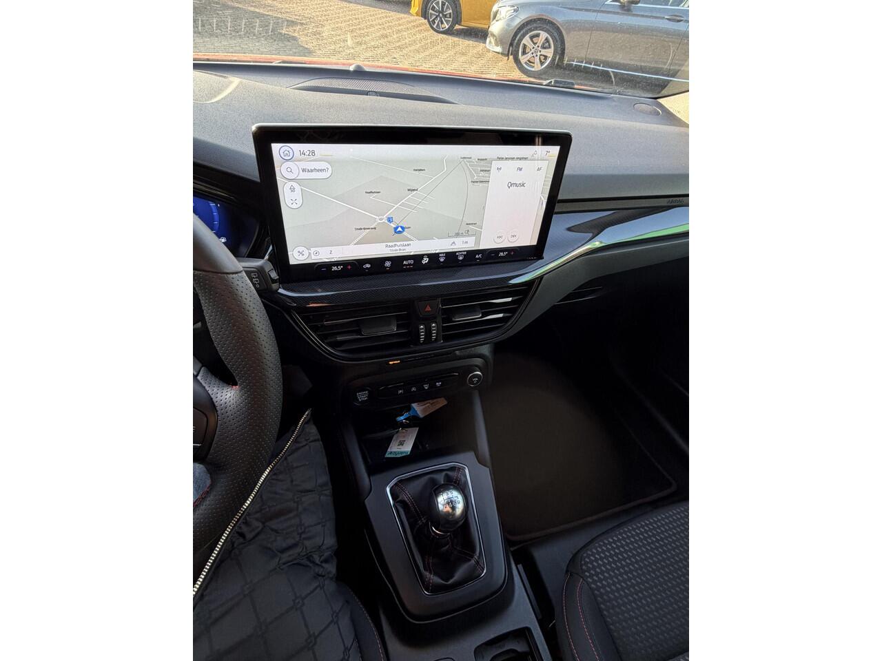 Ford FOCUS Wagon 1.0 EcoBoost Hybrid ST Line X VIRTUAL DISPLAY | MULTIMEDIA| NAVIGATIE | LED | APPLE CARPL./ANDROID AUTO | CRUISECONTROL | CAMERA | SPORT STOELEN | PARKEERSENSOREN | AFNEEMBARE TREKHAAK |