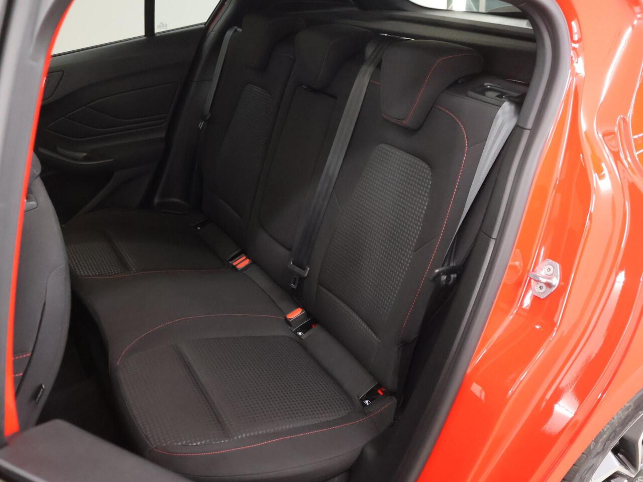 Ford FOCUS 1.0 EcoBoost Hybrid ST Line X | Panoramadak | Winterpakket | Head-Up | Cruise Control Adaptief | B&O |