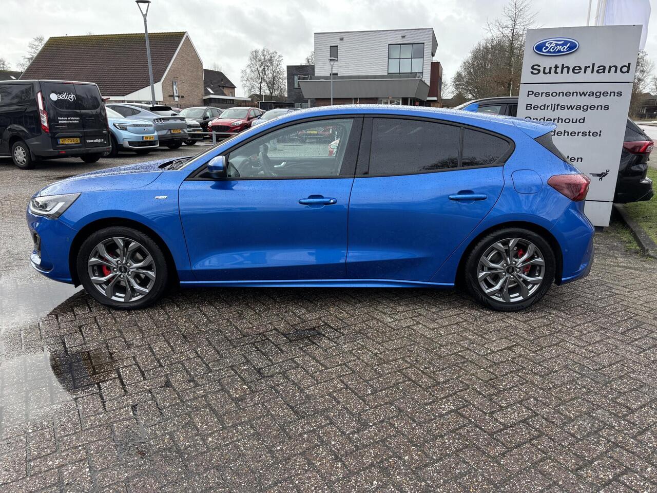Ford FOCUS 1.0 EcoBoost Hybrid ST Line X | Bellen voor bezichtiging | 125pk Trekhaak | Adaptieve Cruise | Winterpack | Achteruitrijcamera | Nederlandse auto