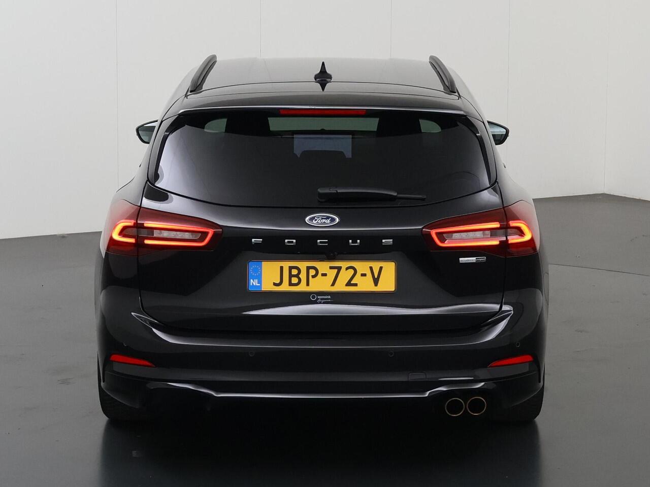 Ford FOCUS Wagon 1.0 EcoBoost Hybrid ST Line X | Winterpakket | Cruise Control Adaptief | Parkeercamera | Navigatie |