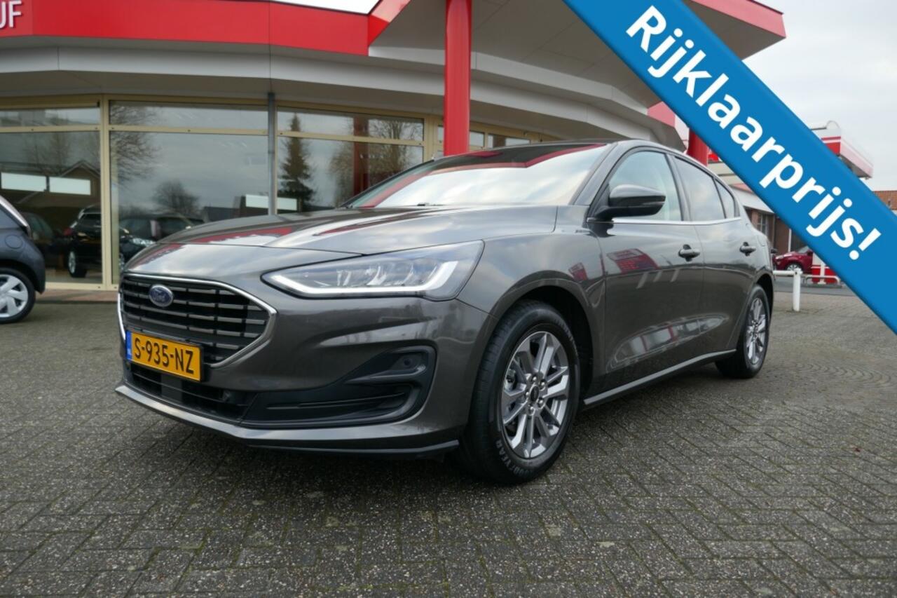 Ford FOCUS 1.0 EBH TITANIUM 125 PK MILDHYBRID / GROOTSCHERM/ APPLE