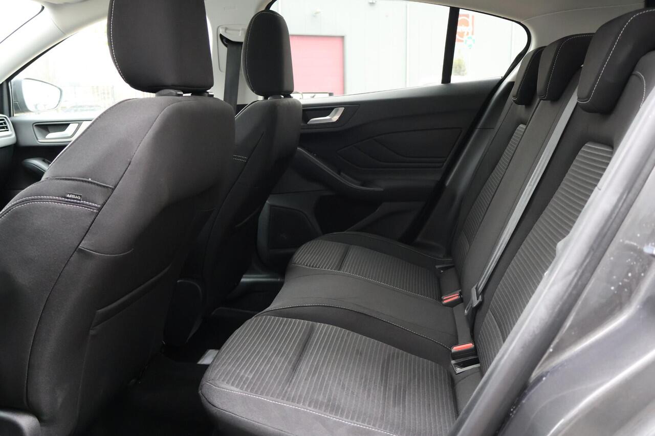 Ford FOCUS 1.0 Hybrid Titanium 1e Eigenaar | Volledig Onderh | NAP | BTW | Carplay | Navi | Cruise | Start/Stop | Full Led | PDC | Hill-Hold