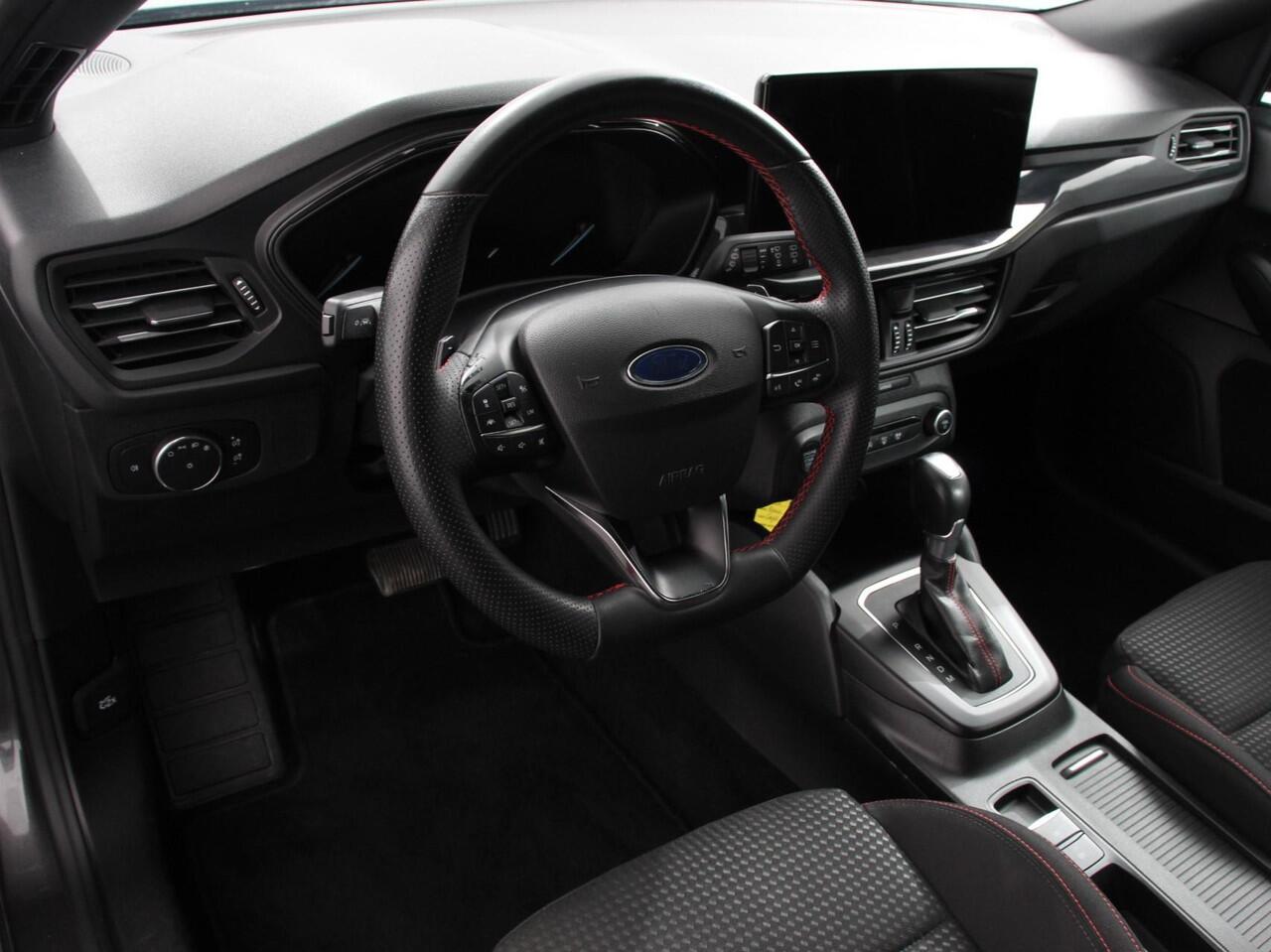 Ford FOCUS 1.0 Focus 125 PK HB ST-Line Automaat | Navigatie | Climate control | Cruise control | Carplay/Android Auto | LM velgen | Parkeersensoren | Led Matrix koplampen