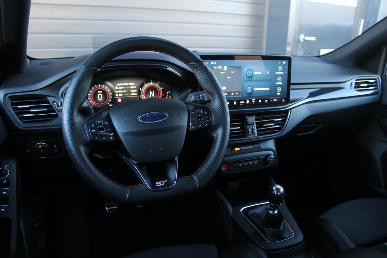 Ford FOCUS 2.3 EcoBoost ST-X | Panorama-dak | Winterpack | Fabrieksgarantie 02-2028 | Dealer onderhouden | Perfecte staat