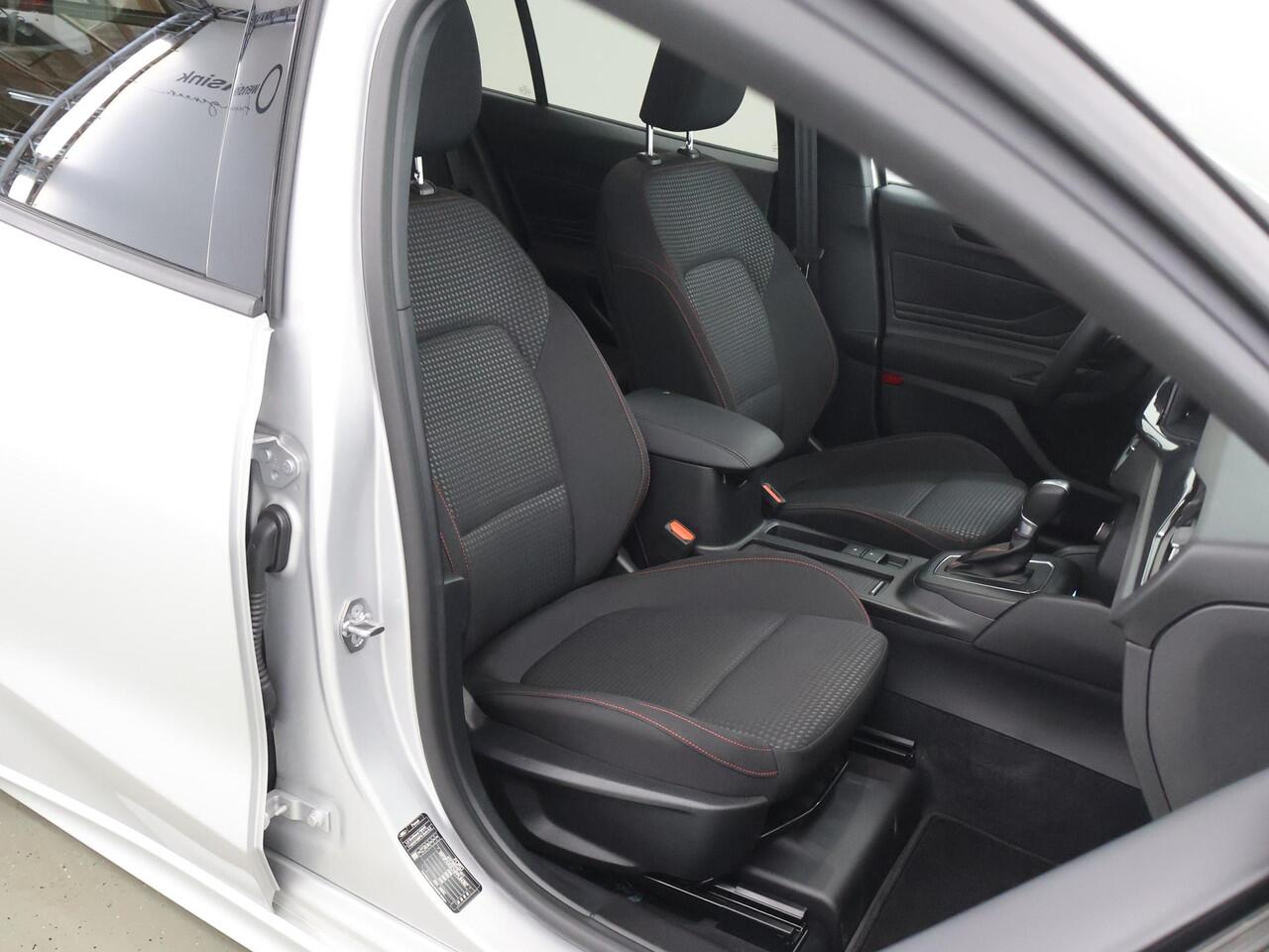 Ford FOCUS Wagon 1.0 EcoBoost Hybrid ST Line | Trekhaak | Panoramadak | Winterpakket | Matrix Led | Climate Control |