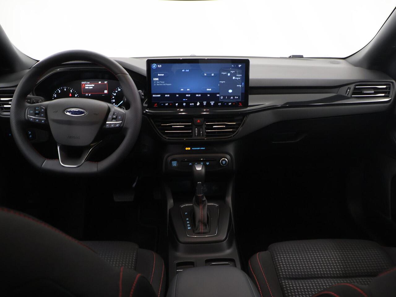Ford FOCUS Wagon 1.0 EcoBoost Hybrid ST Line | Trekhaak | Panoramadak | Winterpakket | Matrix Led | Climate Control |