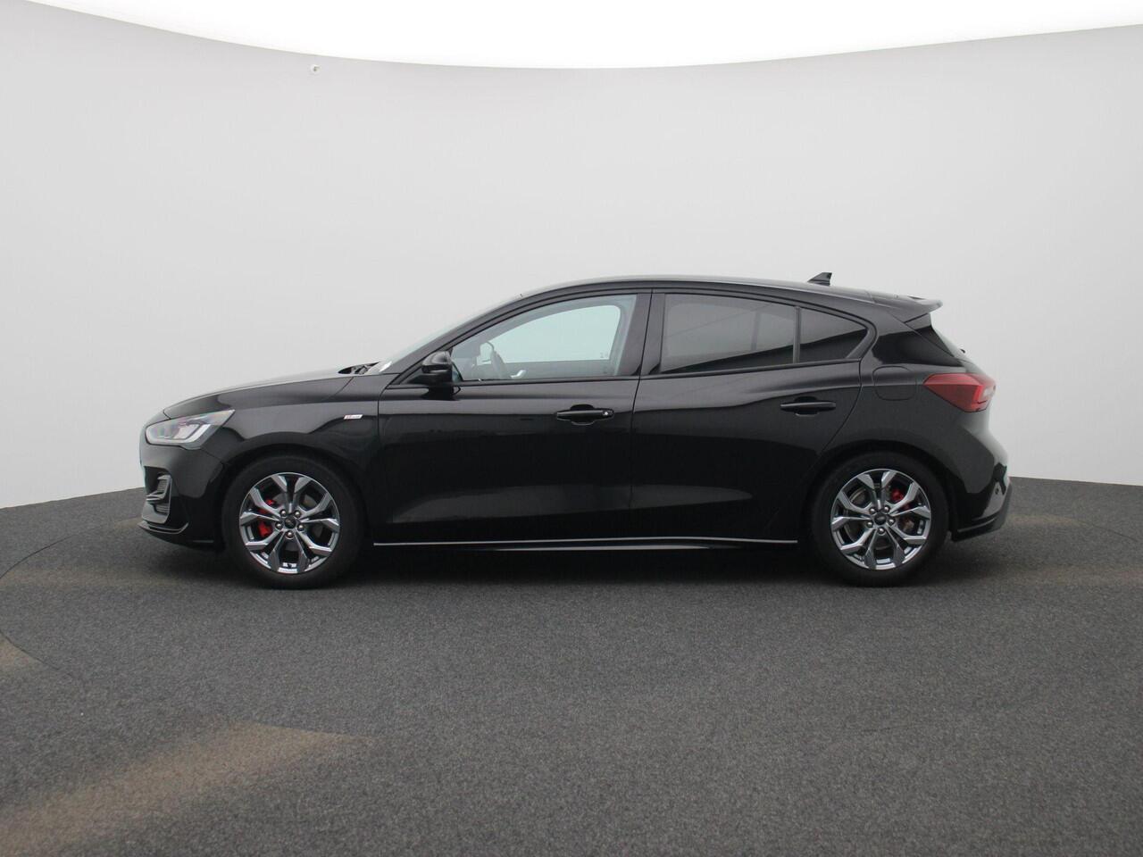 Ford FOCUS 1.0 EcoBoost Hybrid ST Line X | Climate Control / ECC | Licht metalen velgen 17 inch | Cruise control | Navigatie | LED koplampen | Park Distance Control voor en achter | Achteruitrijcamera |