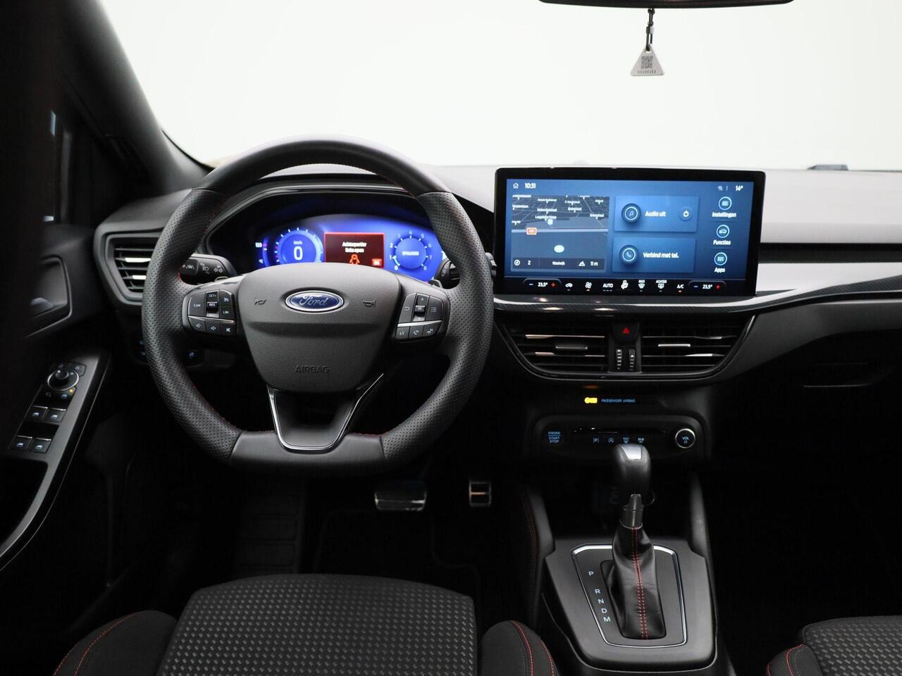 Ford FOCUS 1.0 EcoBoost Hybrid ST Line X | Climate Control / ECC | Licht metalen velgen 17 inch | Cruise control | Navigatie | LED koplampen | Park Distance Control voor en achter | Achteruitrijcamera |