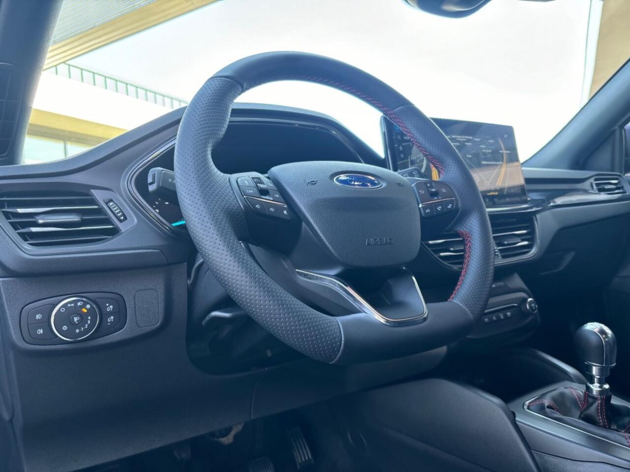 Ford FOCUS 1.0 ST LINE X AIRCO NAVI PDC-CAMERA360GR WINTERPACK.