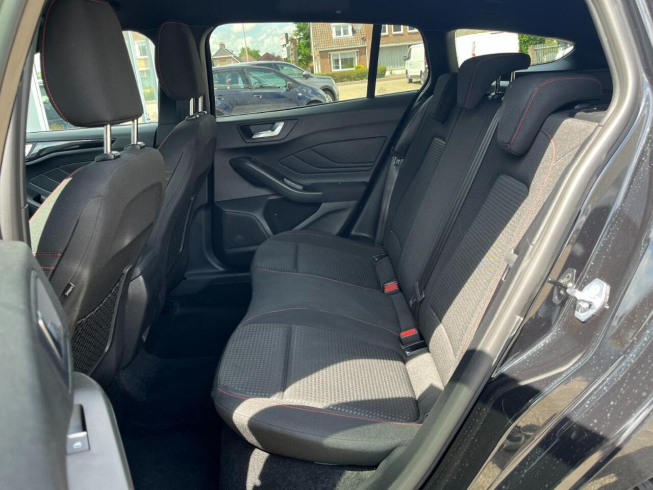 Ford FOCUS 1.0 Hybrid ST-Line X I Carplay I Stoel/Stuurverw. I Camera