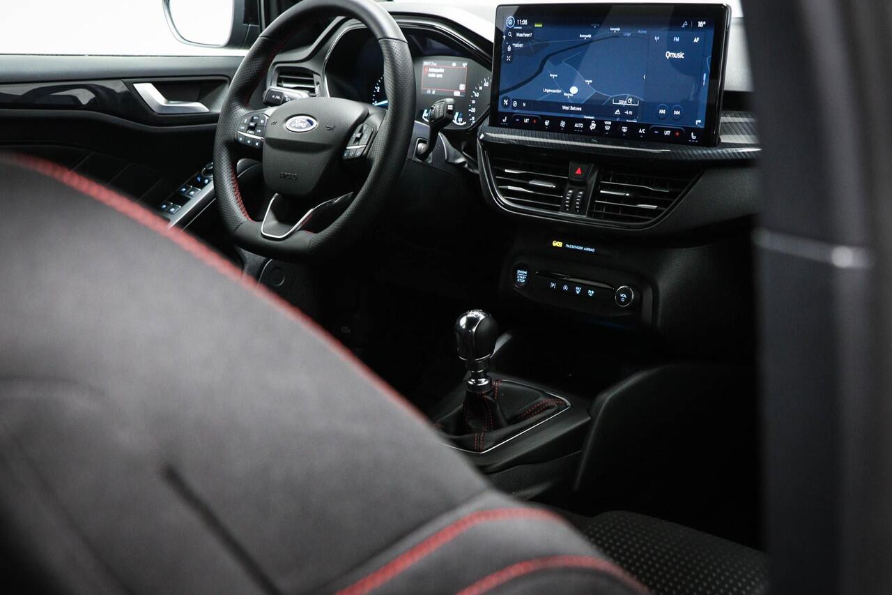 Ford FOCUS Wagon 1.0 EcoBoost Hybrid ST Line X | WINTER / DRIVER ASSISTANCE- PACK | STUURVERWARMING