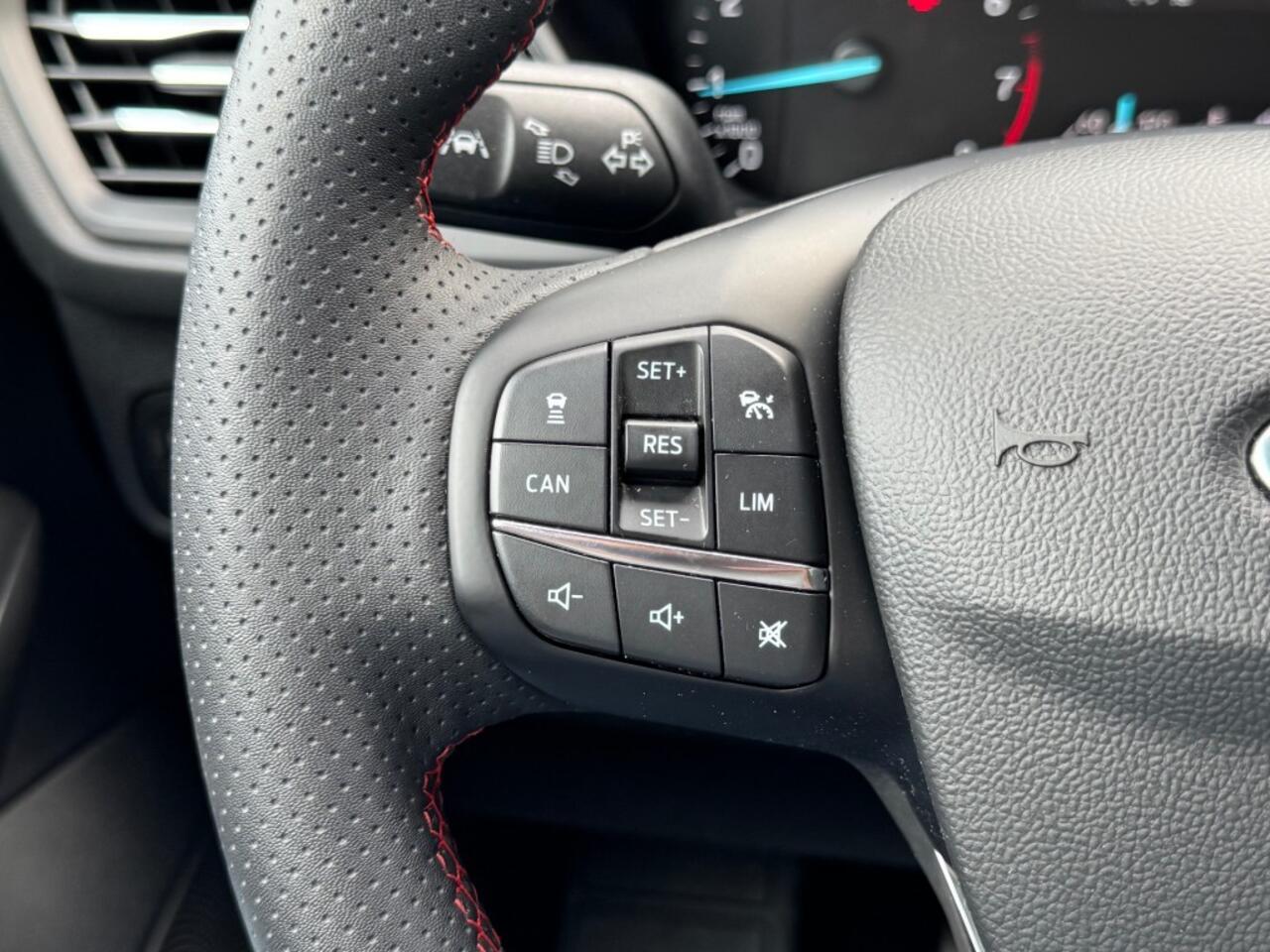 Ford FOCUS 1.0 Ecob 125 pk ST Line - adap cruise - camera -stoel/stuur verwarming