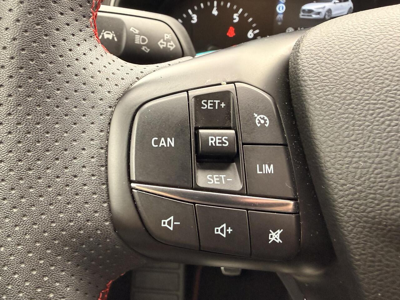 Ford FOCUS 1.0 EcoBoost Hybrid ST Line Style WINTER PACKAGE | TREKHAAK AFNEEMBAAR | NL AUTO |