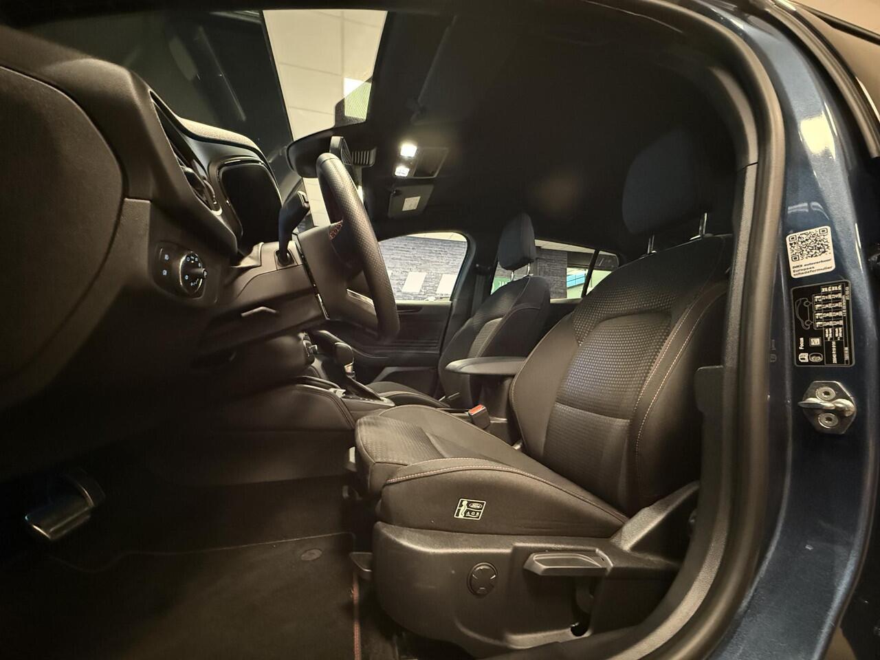 Ford FOCUS Wagon 1.0 EcoBoost Hybrid ST Line X Trekhaak 13Polig|Stuur&stoel verwarming|Carplay|PDC|Automaat