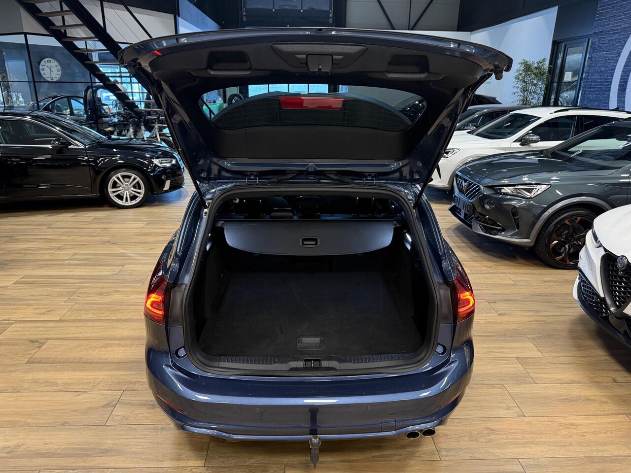 Ford FOCUS Wagon 1.0 EcoBoost Hybrid ST Line X Trekhaak 13Polig|Stuur&stoel verwarming|Carplay|PDC|Automaat