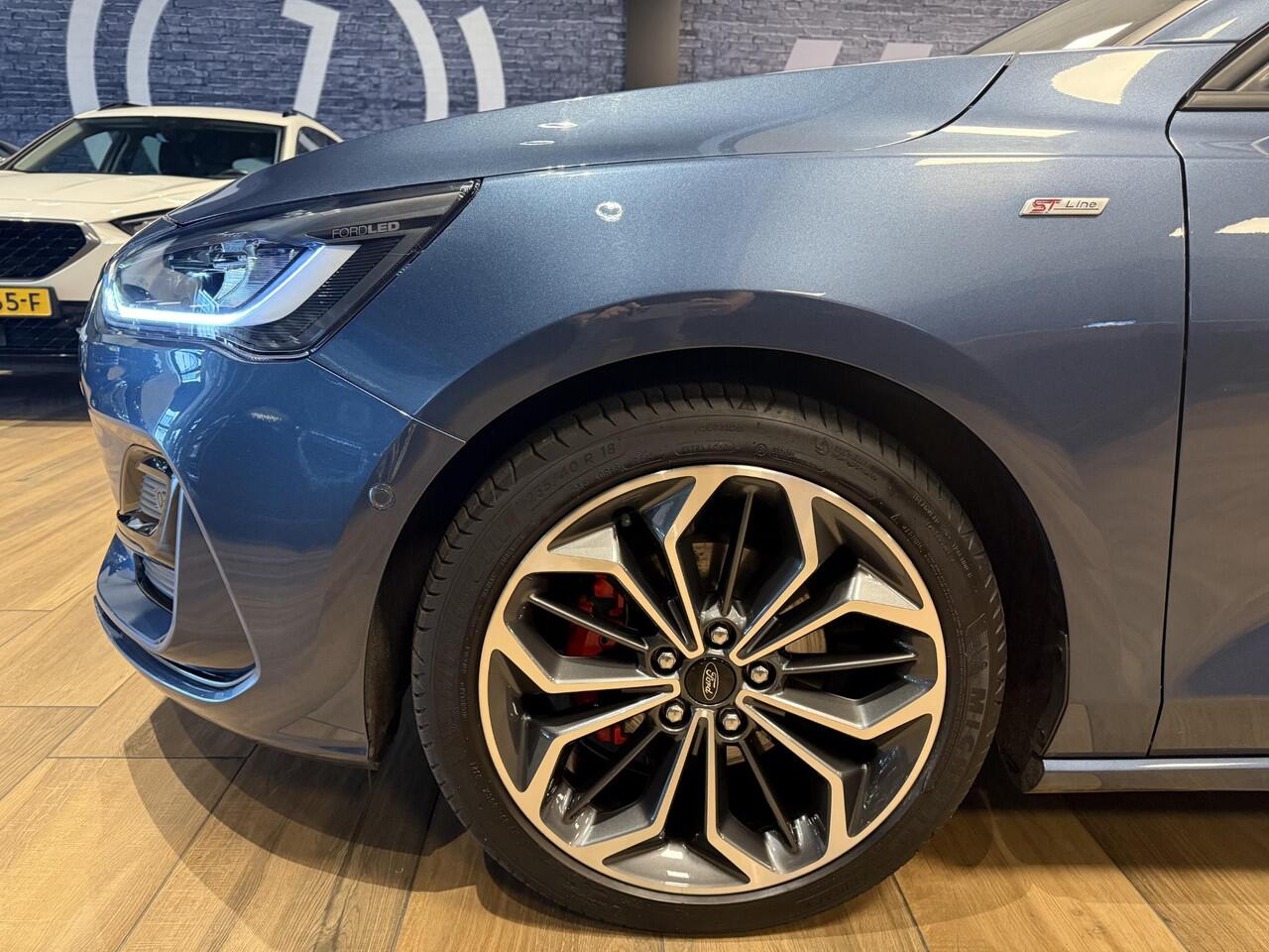 Ford FOCUS Wagon 1.0 EcoBoost Hybrid ST Line X Trekhaak 13Polig|Stuur&stoel verwarming|Carplay|PDC|Automaat