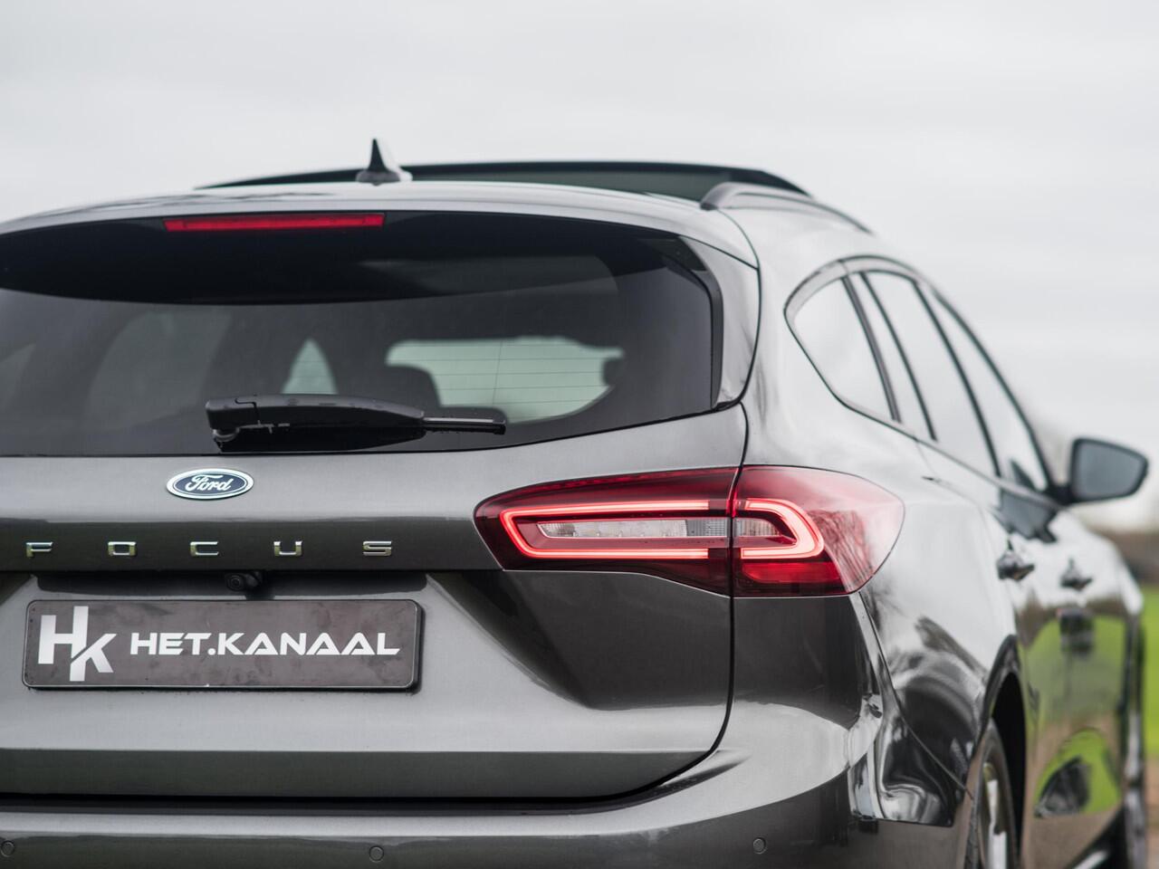 Ford FOCUS Wagon 1.0 EcoBoost Hybrid ST Line X Pano Virtual Keyless Trekhaak