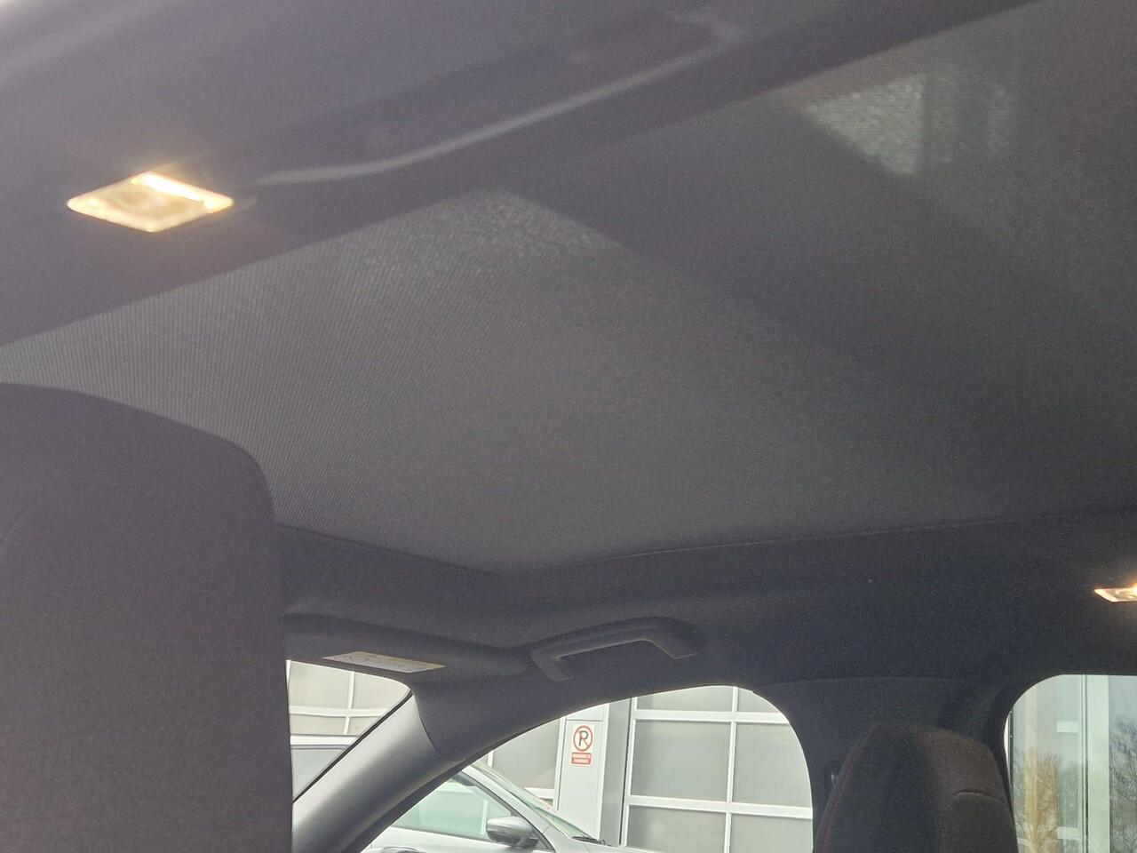 Ford FOCUS Wagon 1.0 EcoBoost Hybrid ST Line X Full led | Adaptive Cruise Control | Schuif-kanteldak | Winterpack | Dodehoek detectie | Groot navigatie | AGR stoel etc.