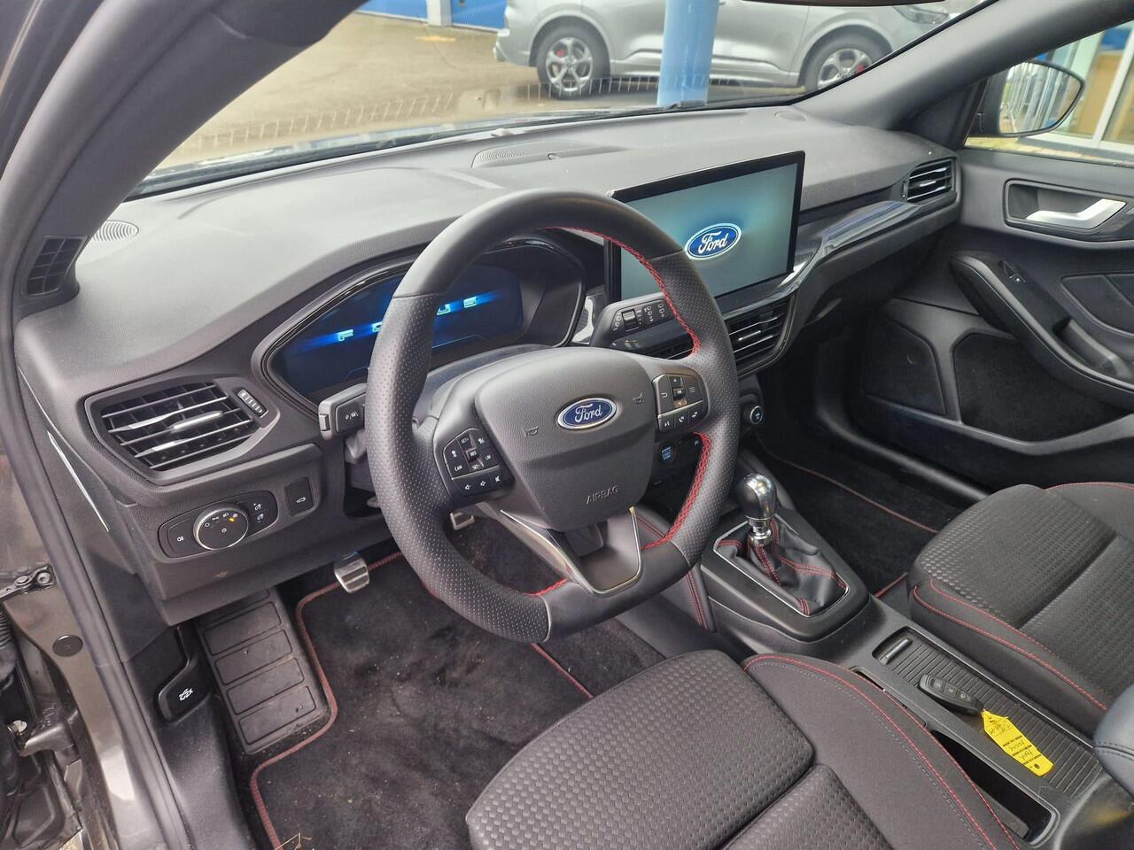 Ford FOCUS Wagon 1.0 EcoBoost Hybrid ST Line X Full led | Adaptive Cruise Control | Schuif-kanteldak | Winterpack | Dodehoek detectie | Groot navigatie | AGR stoel etc.