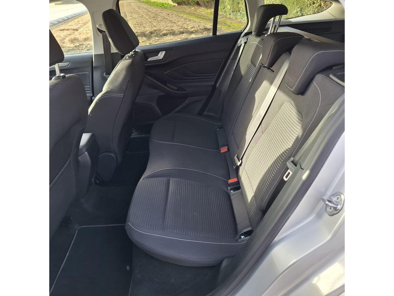 Ford FOCUS Wagon 1.0 EcoBoost Hybrid Titanium X