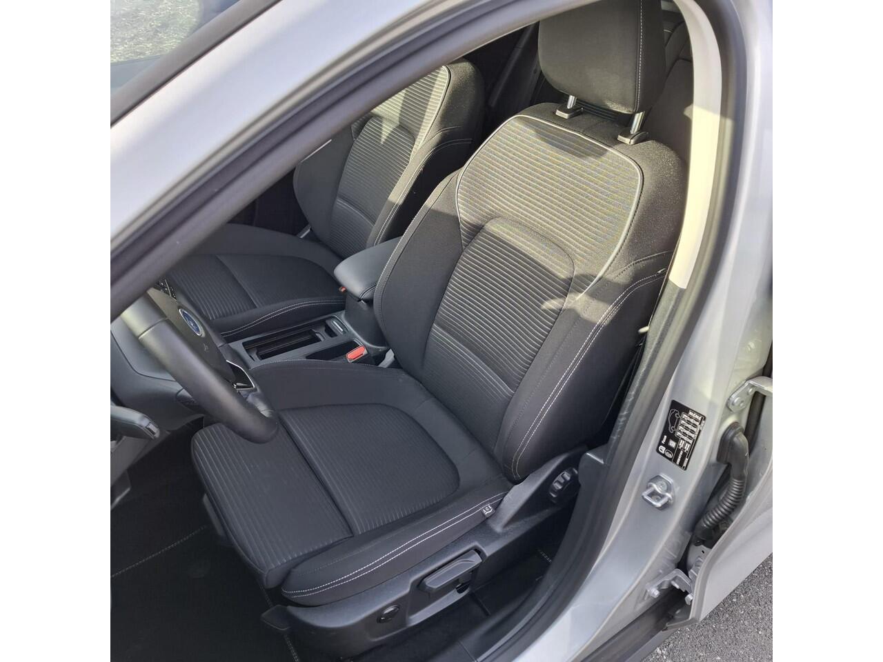 Ford FOCUS Wagon 1.0 EcoBoost Hybrid Titanium X