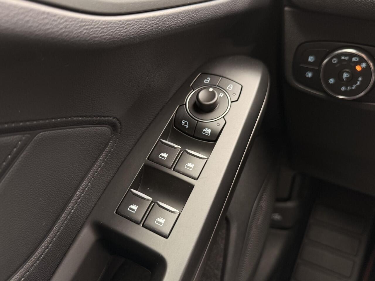 Ford FOCUS 1.0 EcoBoost Hybrid ST Line Style WINTER PACKAGE | TREKHAAK AFNEEMBAAR | NL AUTO |