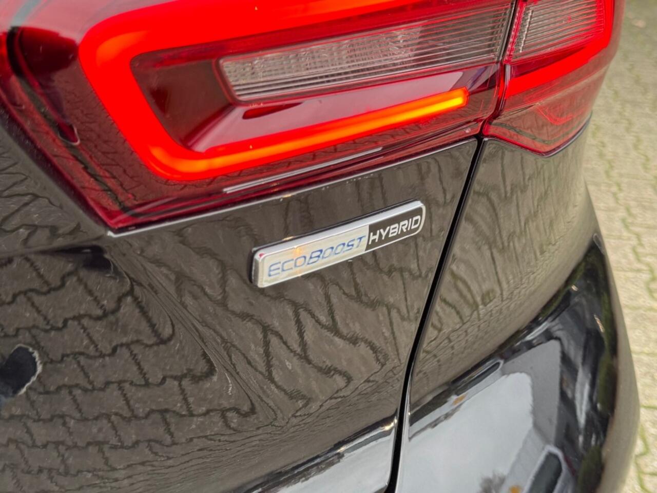 Ford FOCUS 1.0 Ecoboost Mild Hybride Active - camera - navi - adaptivecruise