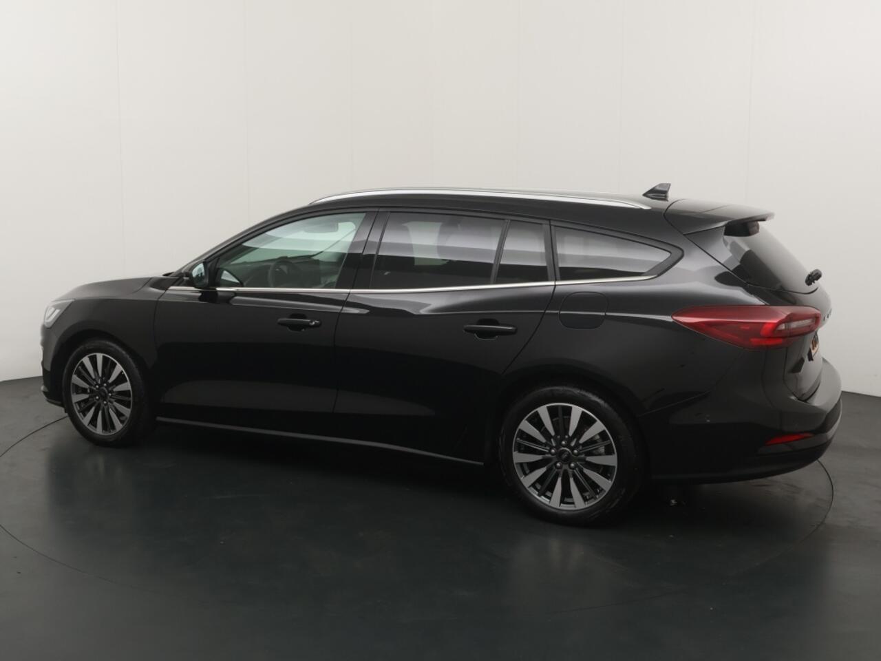 Ford FOCUS Wagon 1.0 EBH Titanium X