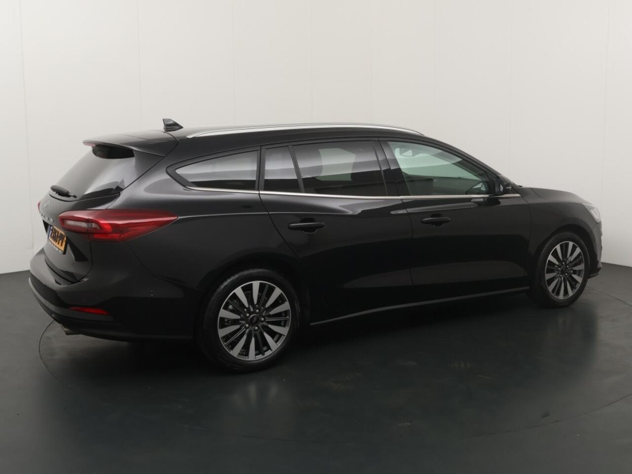 Ford FOCUS Wagon 1.0 EBH Titanium X