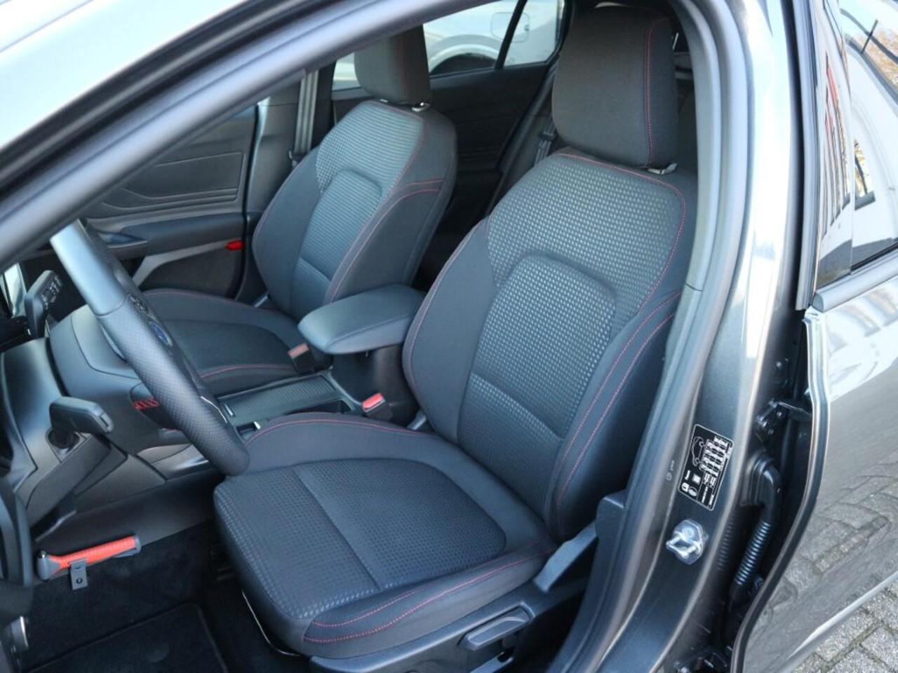 Ford FOCUS Wagon 1.0 EcoBoost Hybrid ST Line * WINTERPACK * TREKHAAK * NAVI *