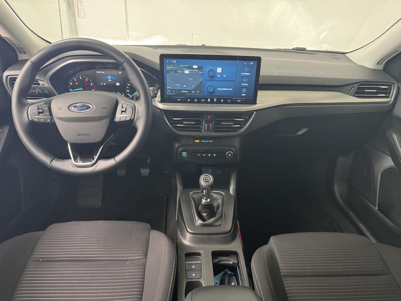 Ford FOCUS 1.0 EcoBoost Hybrid Titanium | Parkeersensoren V+A | Navigatie | Climate Control | Apple CarPlay / Android Auto |