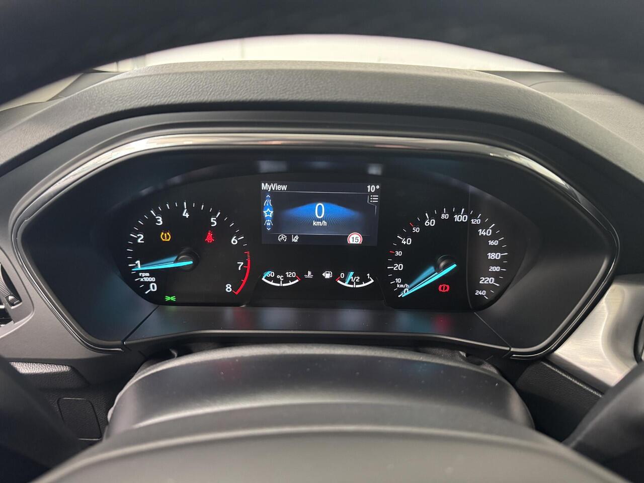 Ford FOCUS 1.0 EcoBoost Hybrid Titanium | Parkeersensoren V+A | Navigatie | Climate Control | Apple CarPlay / Android Auto |