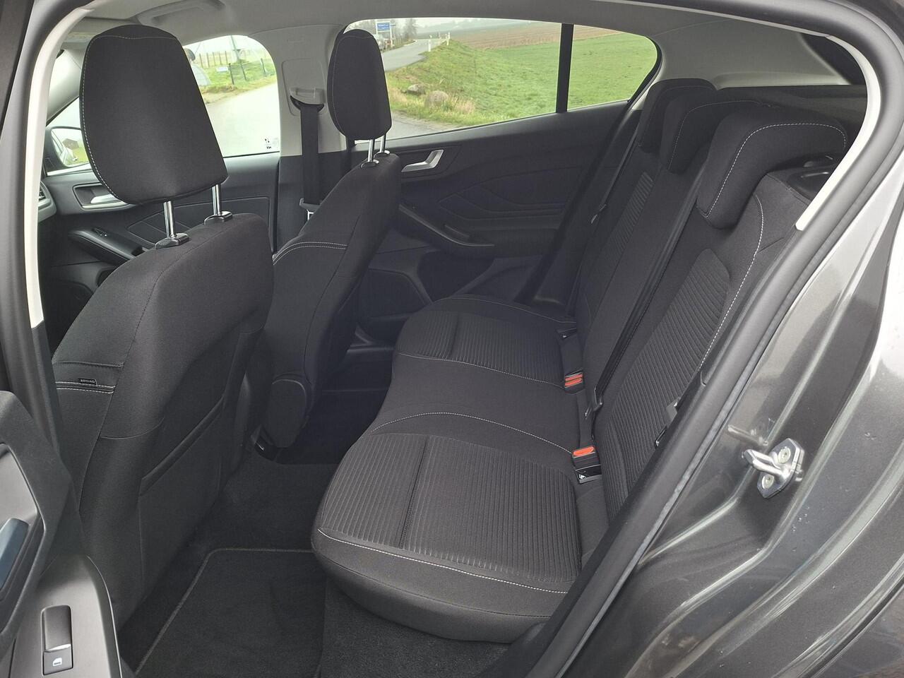 Ford FOCUS 1.0 EcoBoost Hybrid Titanium NAVI | PDC V+A | NL-auto | rijklaarprijs !!