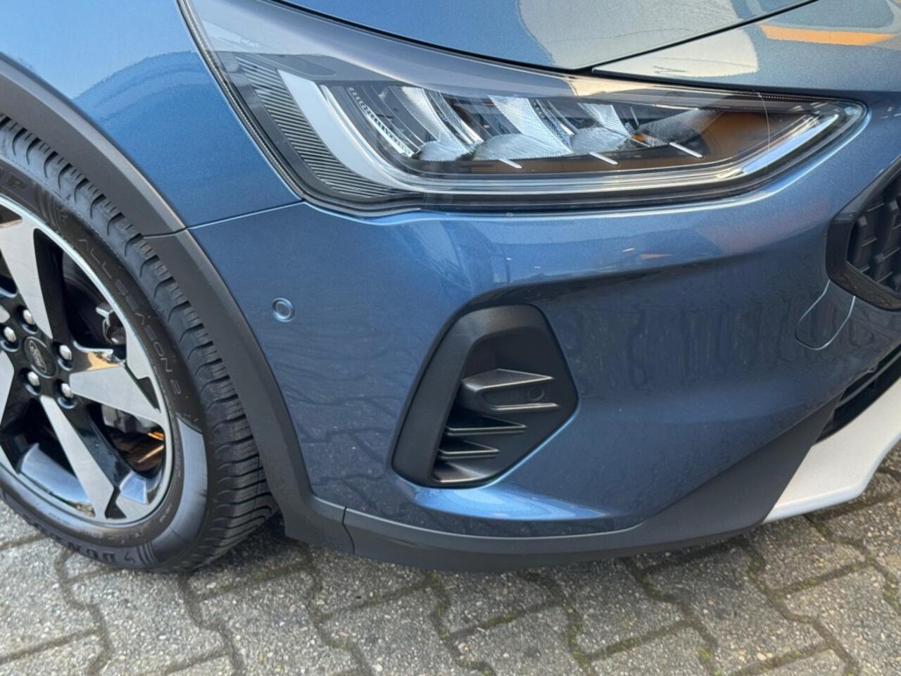 Ford FOCUS 1.0 Ecoboost 155 pk Automaat Active - Navi - camera - trekhaak