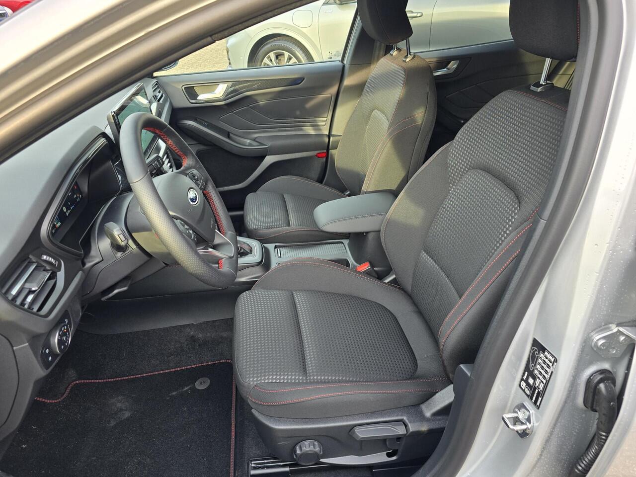 Ford FOCUS 1.0 EcoBoost Hybrid ST Line Wagon 155pk Automaat SCI | Winter Pack | Moondust Silver | 12.3 inch personaliseerbare Digital Cockpit | Achteruitrijcamera | Draadloos opladen mobiele telefoon | Ford Keyless Entry