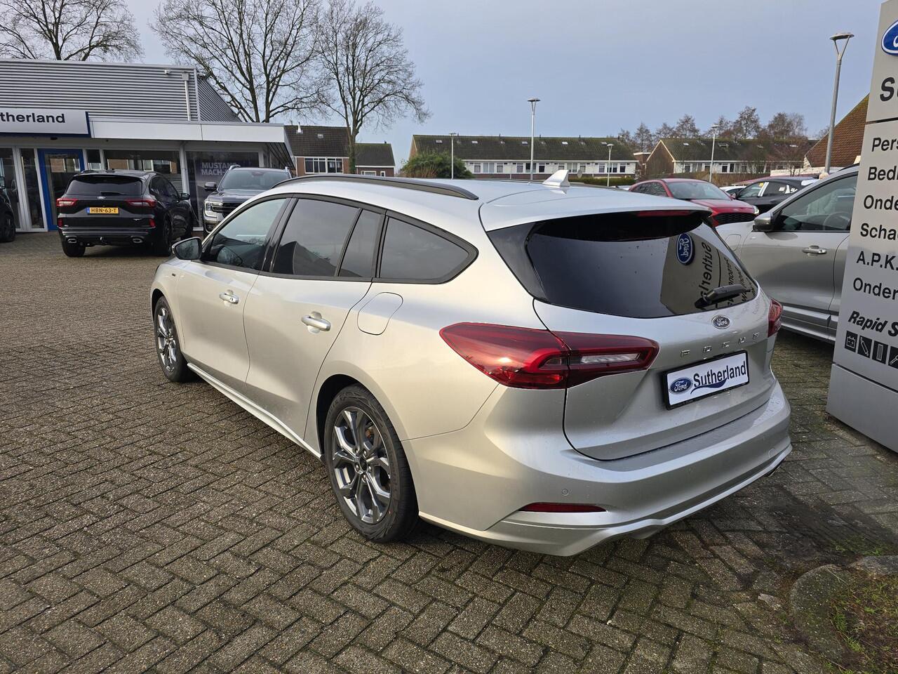 Ford FOCUS 1.0 EcoBoost Hybrid ST Line Wagon 155pk Automaat SCI | Winter Pack | Moondust Silver | 12.3 inch personaliseerbare Digital Cockpit | Achteruitrijcamera | Draadloos opladen mobiele telefoon | Ford Keyless Entry