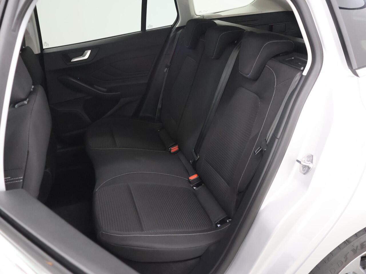 Ford FOCUS Wagon 1.0 EcoBoost Hybrid Titanium