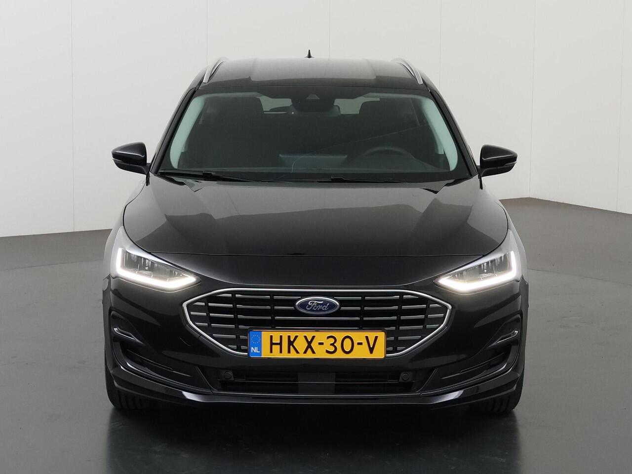 Ford FOCUS Wagon 1.0 EcoBoost Hybrid Titanium | Parkeercamera | Winterpakket | Cruise Control Adaptief | Navigatie | Draadloos Apple Carplay/Android Auto |