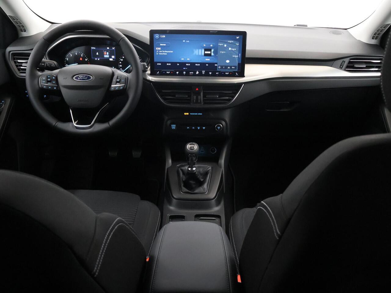 Ford FOCUS Wagon 1.0 EcoBoost Hybrid Titanium | Parkeercamera | Winterpakket | Cruise Control Adaptief | Navigatie | Draadloos Apple Carplay/Android Auto |