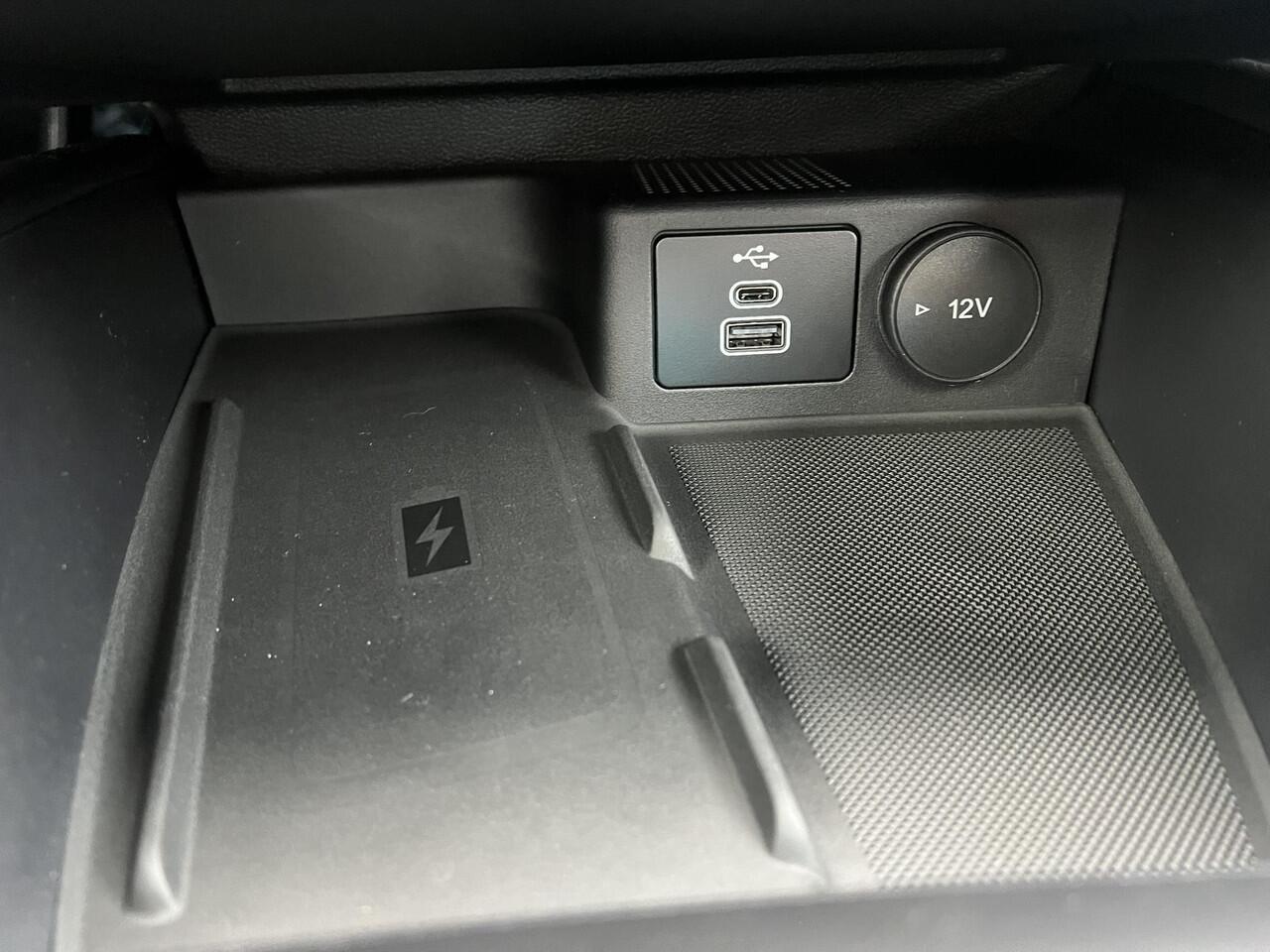 Ford FOCUS Wagon 1.0 EcoBoost Hybrid ST Line X | 125pk | 18 Inch Lichtmetaal | Elektrische Achterklep | Panoramadak | Driver Assistance Pack | Winterpack | Matrix Led koplampen