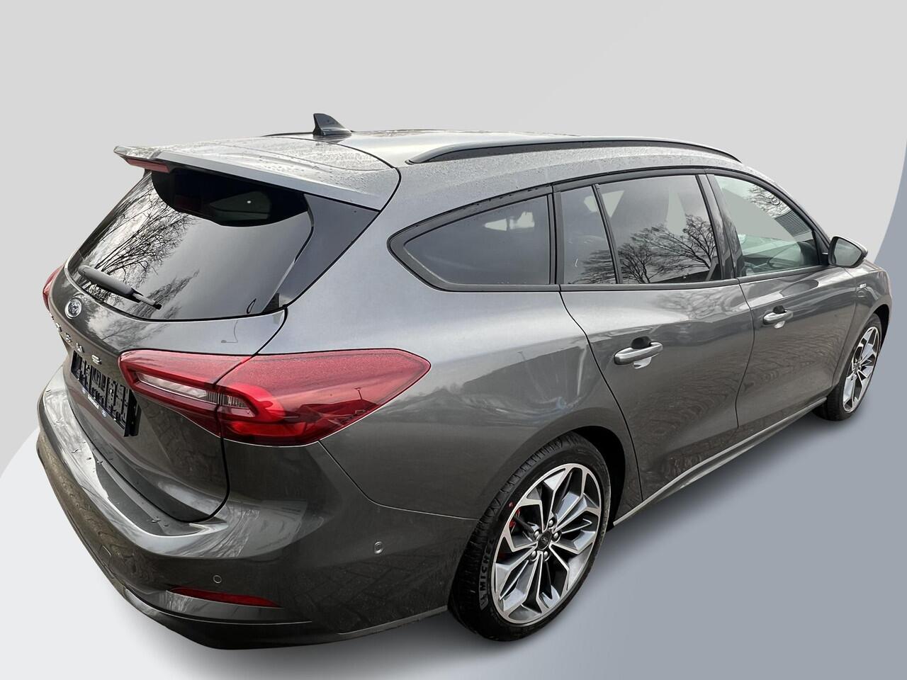 Ford FOCUS Wagon 1.0 EcoBoost Hybrid ST Line X | 125pk | 18 Inch Lichtmetaal | Elektrische Achterklep | Panoramadak | Driver Assistance Pack | Winterpack | Matrix Led koplampen