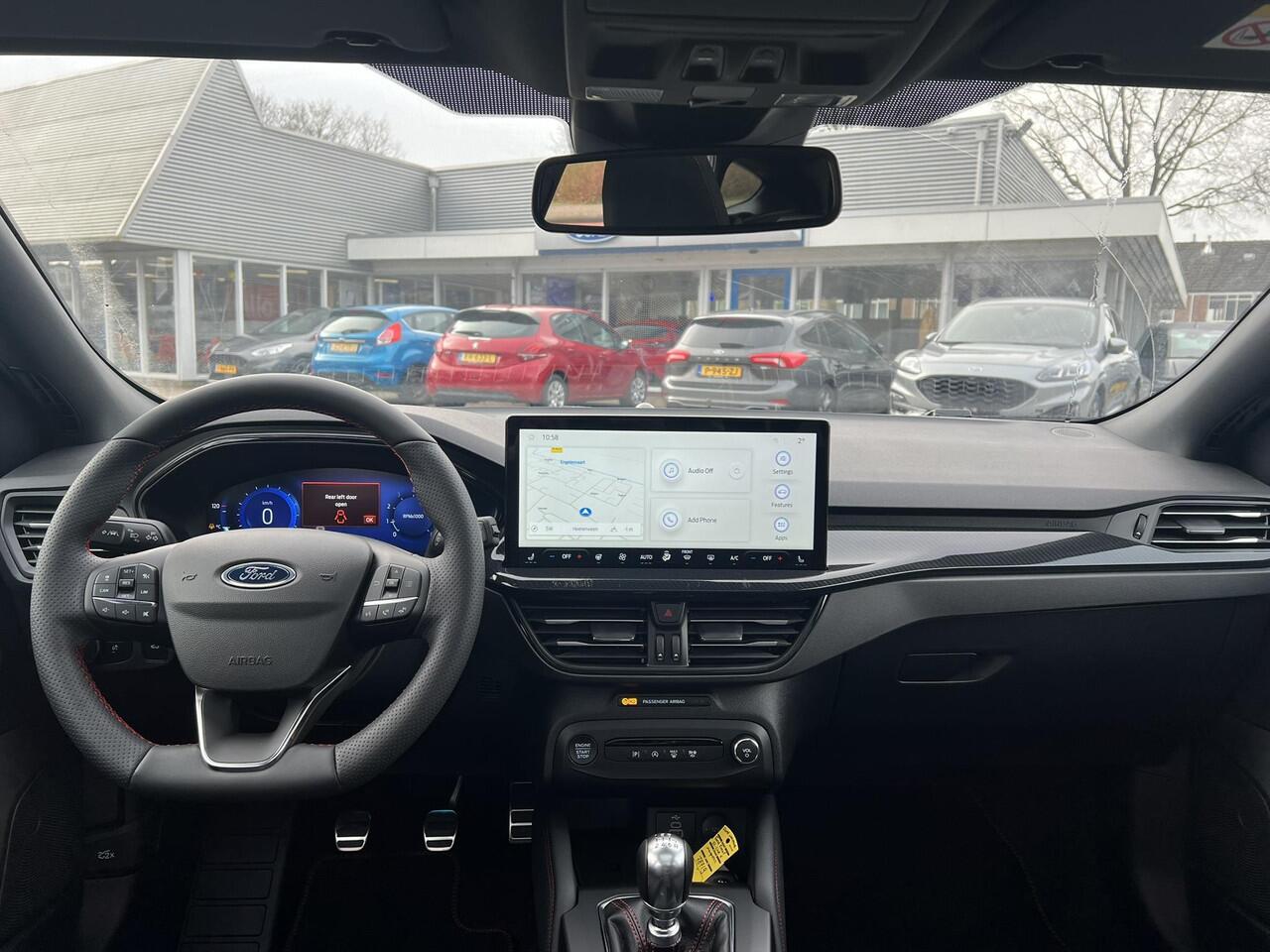 Ford FOCUS Wagon 1.0 EcoBoost Hybrid ST Line X | 125pk | 18 Inch Lichtmetaal | Elektrische Achterklep | Panoramadak | Driver Assistance Pack | Winterpack | Matrix Led koplampen