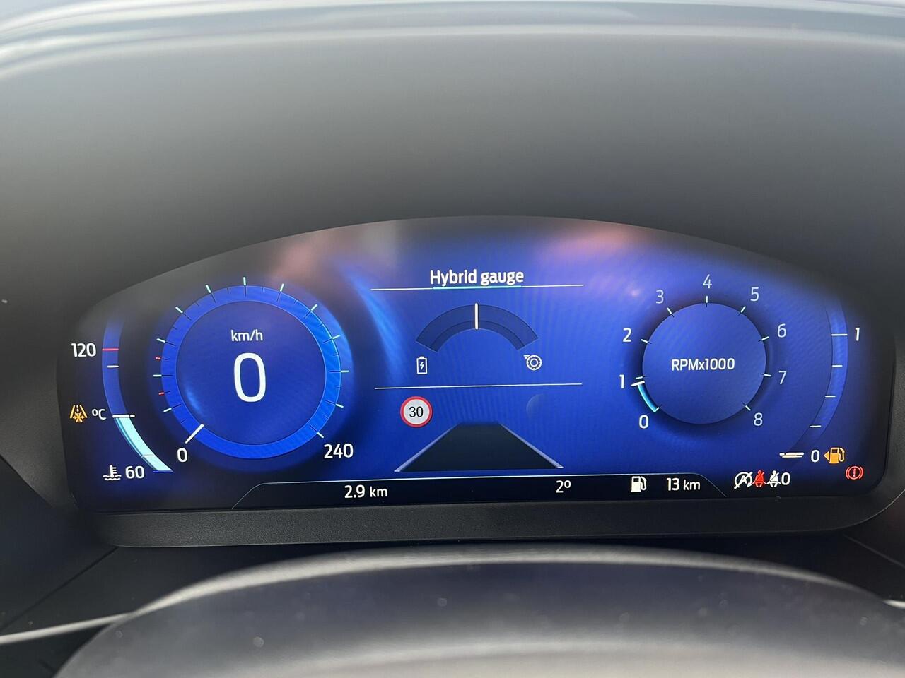 Ford FOCUS Wagon 1.0 EcoBoost Hybrid ST Line X | 125pk | 18 Inch Lichtmetaal | Elektrische Achterklep | Panoramadak | Driver Assistance Pack | Winterpack | Matrix Led koplampen