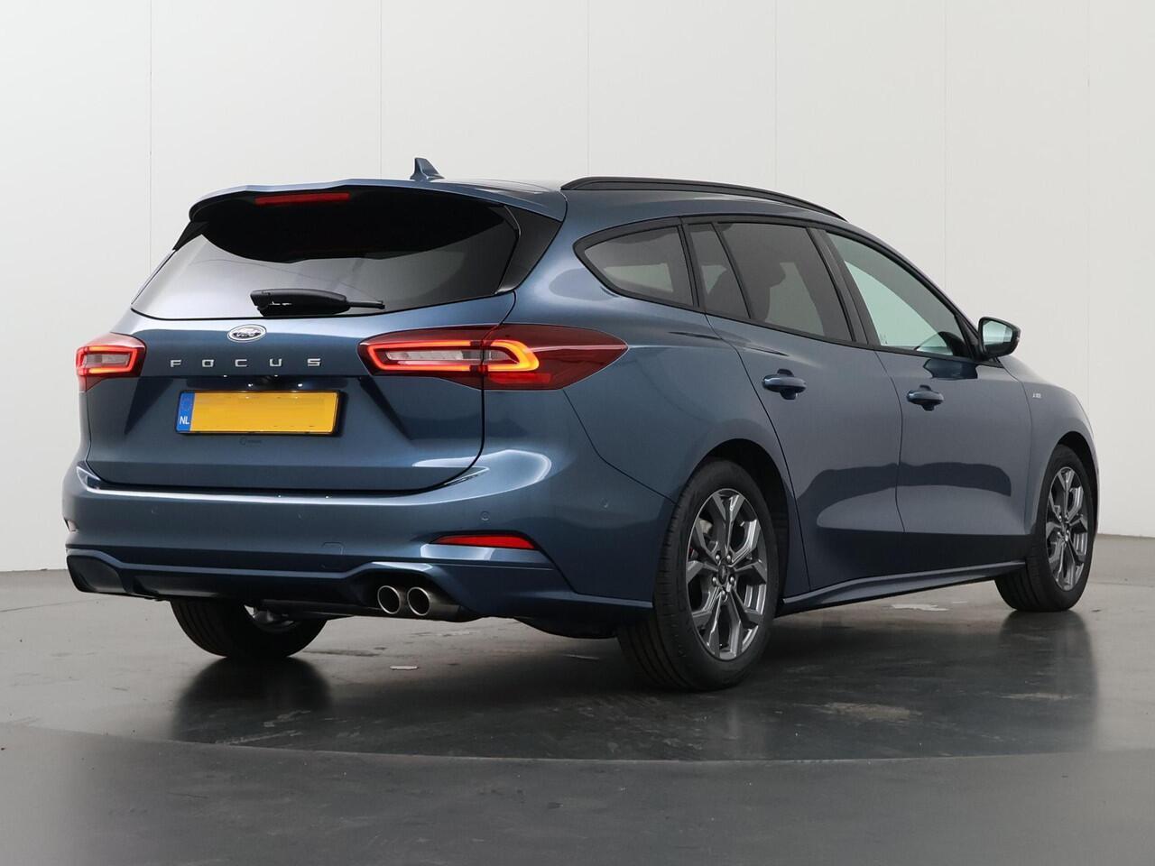 Ford FOCUS Wagon 1.0 EcoBoost Hybrid ST Line X | Winterpack