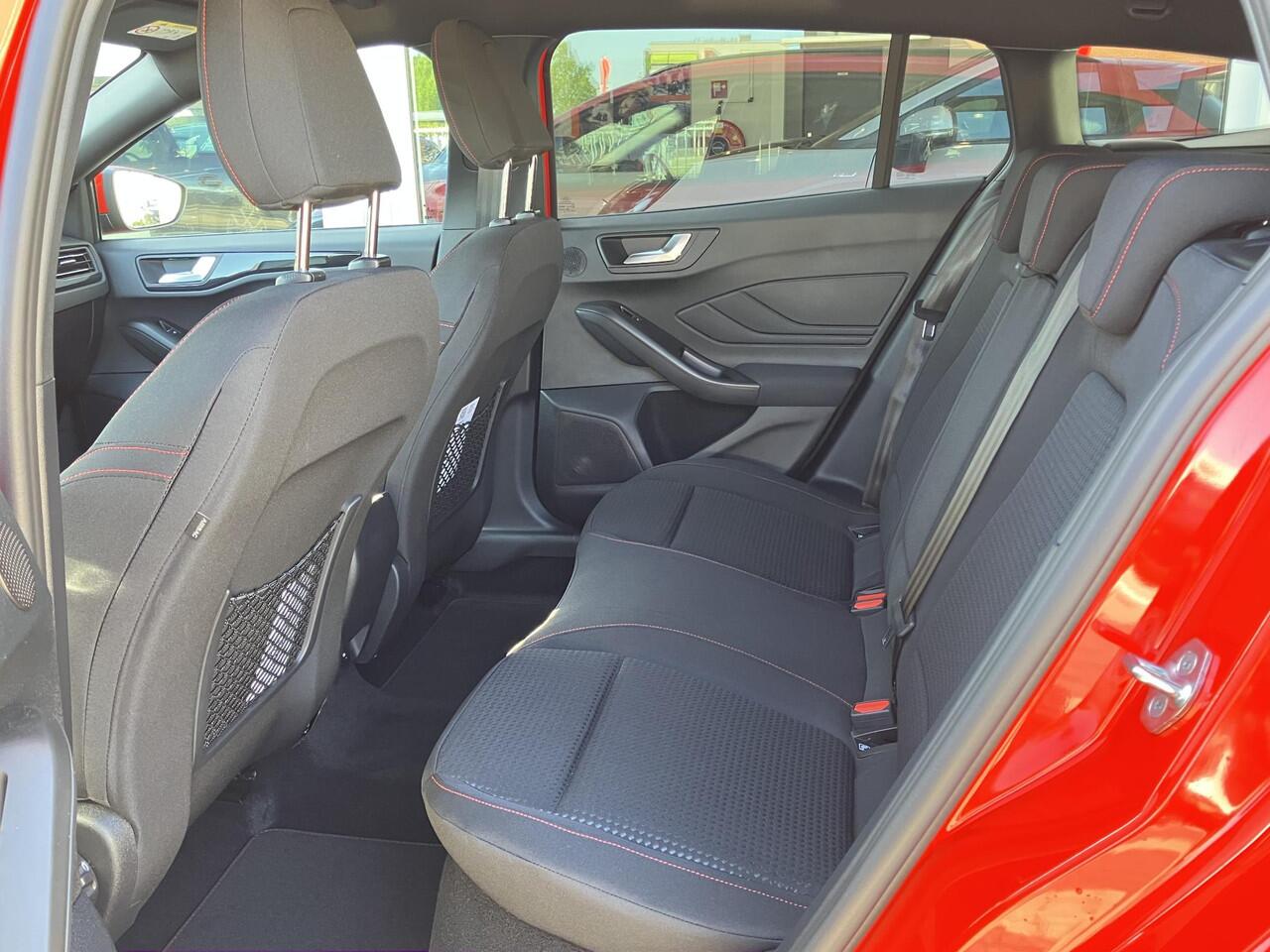 Ford FOCUS Wagon 1.0 EcoBoost Hybrid ST Line X