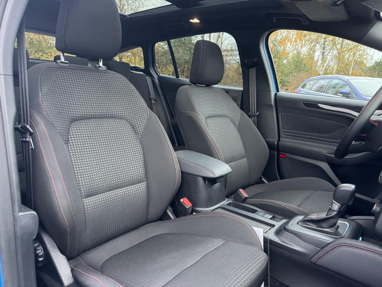 Ford FOCUS Wagon 1.0 EcoBoost Hybrid ST Line X 155pk | Trekhaak afneembaar | Panoramadak | Bang&Olufsen | Adaptive cruise control | Winter Pack | All season banden | Camera