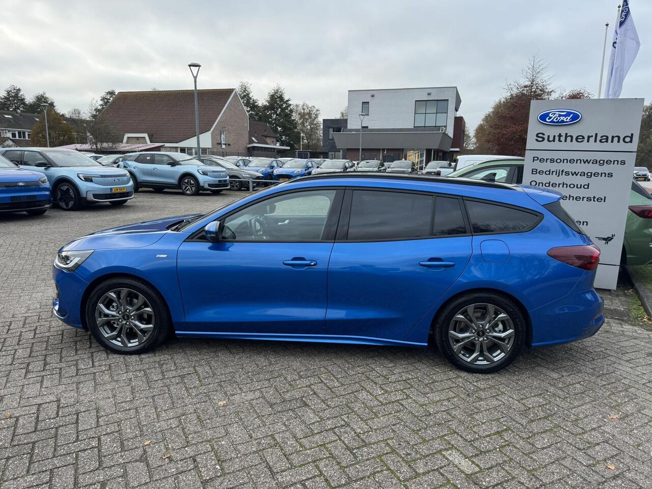 Ford FOCUS Wagon 1.0 EcoBoost Hybrid ST Line X 155pk | Trekhaak afneembaar | Panoramadak | Bang&Olufsen | Adaptive cruise control | Winter Pack | All season banden | Camera