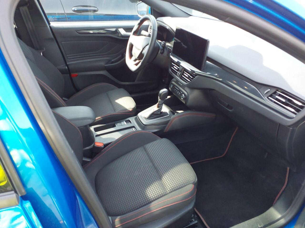 Ford FOCUS Wagon 1.0 EcoBoost Hybrid ST Line X 155pk | Trekhaak afneembaar | Panoramadak | Bang&Olufsen | Adaptive cruise control | Winter Pack | All season banden | Camera